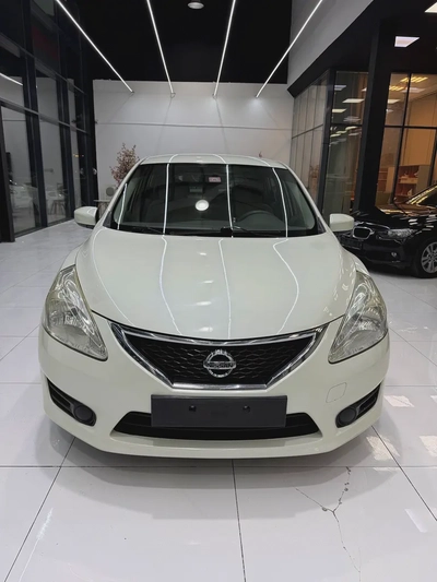 Nissan Tiida 2015 SV GCC Full service history Mid option-0