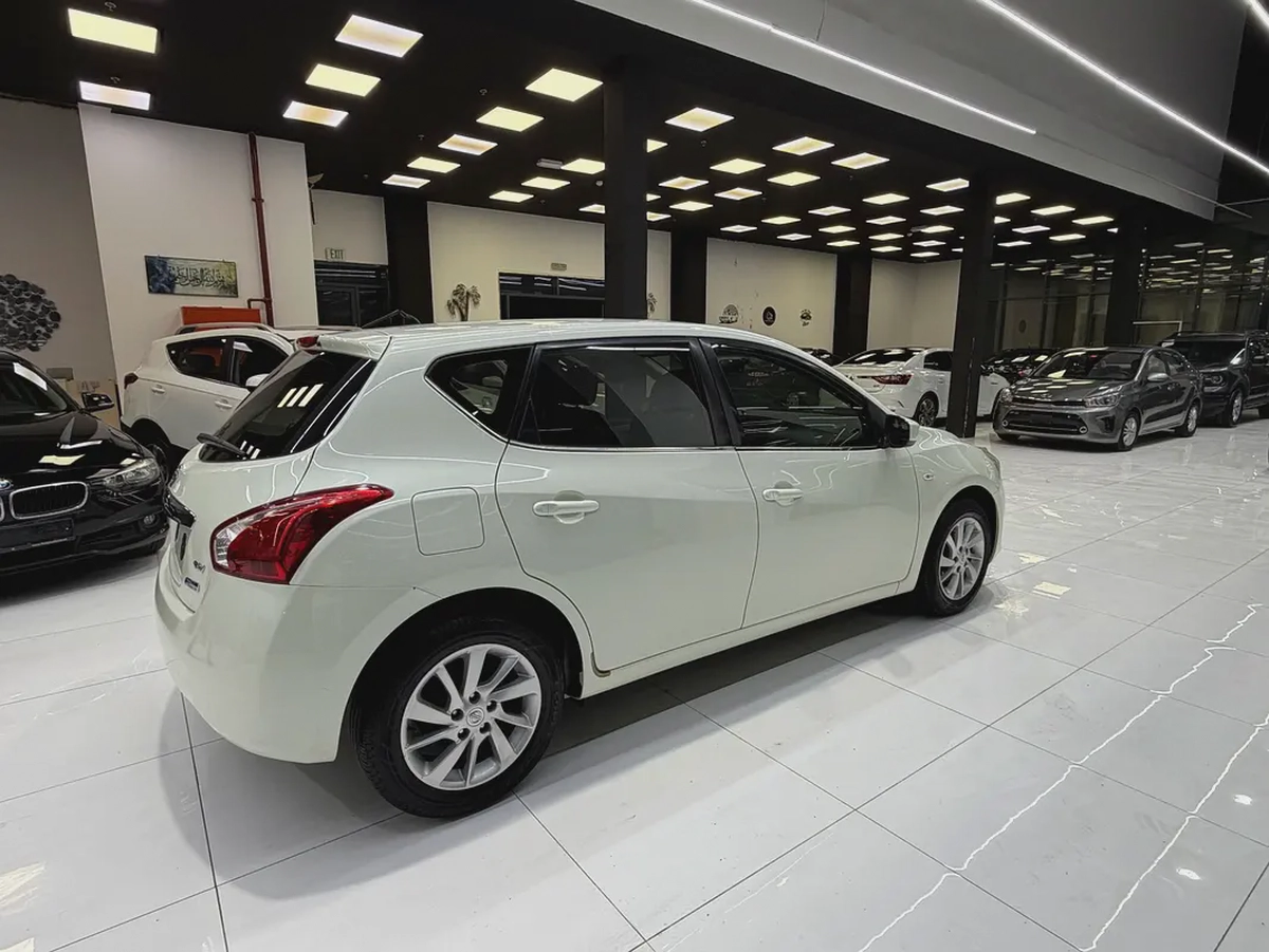 Nissan Tiida 2015 SV GCC Full service history Mid option-3-3