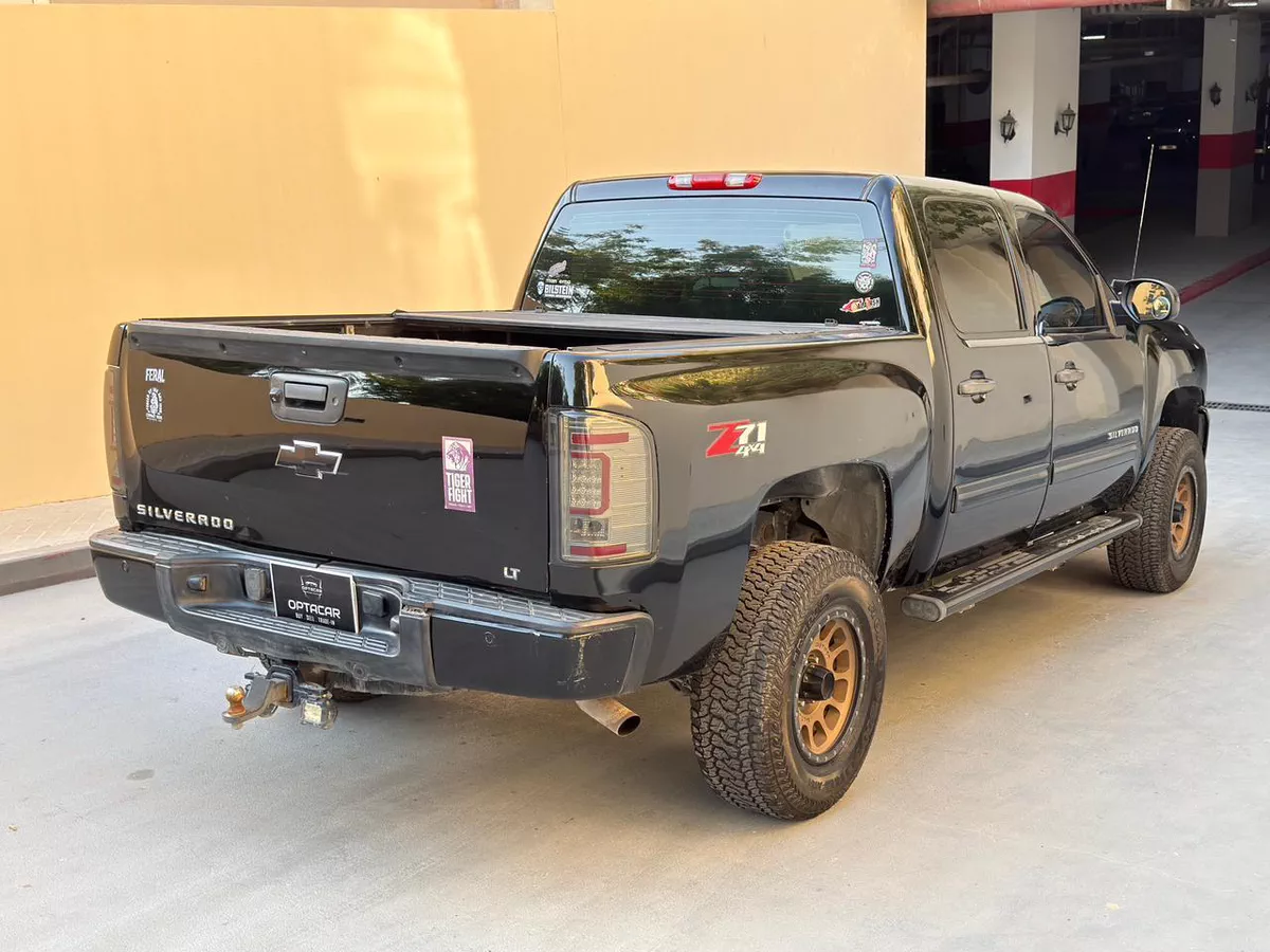 Gulf Specs 2010 CHEVROLET SILVERADO LT Double Cabin Pick-Up 5.3Litre V8-5-5