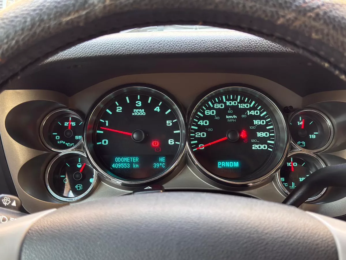 Gulf Specs 2010 CHEVROLET SILVERADO LT Double Cabin Pick-Up 5.3Litre V8-6-6