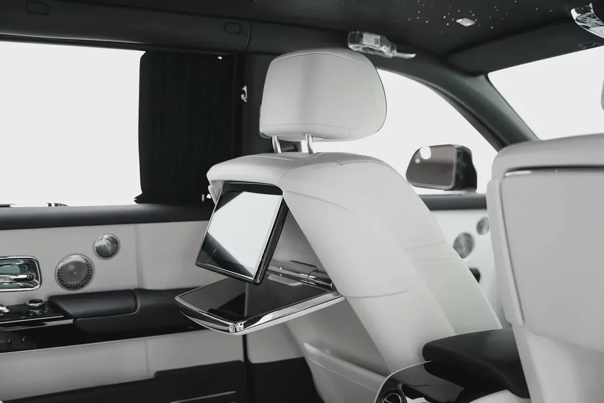 2026 ROLLS-ROYCE PHANTOM EWB WITH WARRANTY AND SERVICE CONTRACT-13-13