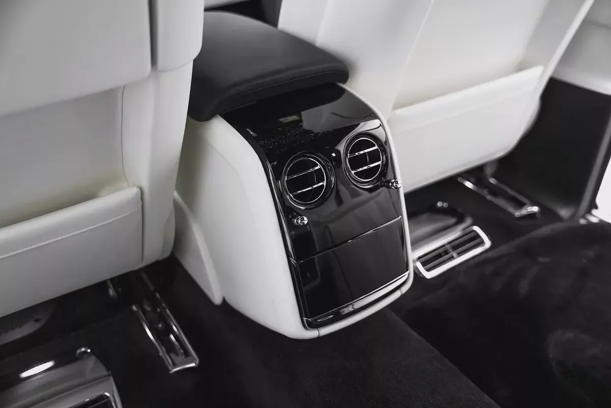 2026 ROLLS-ROYCE PHANTOM EWB WITH WARRANTY AND SERVICE CONTRACT-15-15