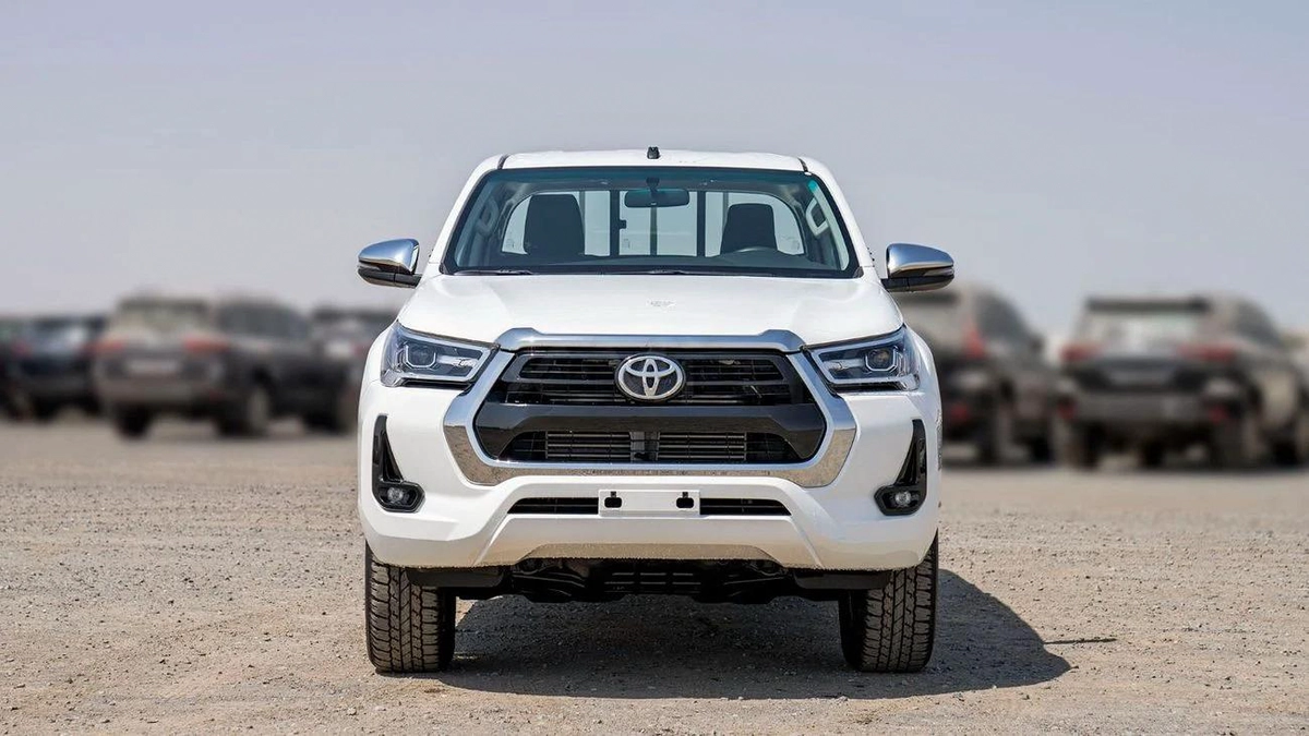 Toyota Hilux HILUX SR5 2,4 DIESEL 2025-7-7
