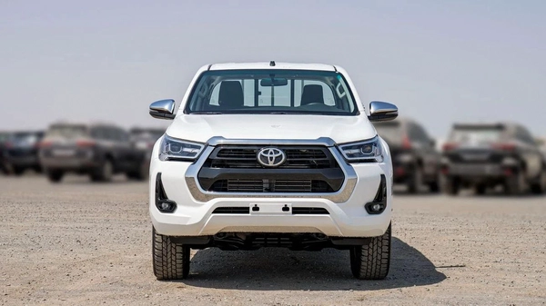 Toyota Hilux HILUX SR5 2,4 DIESEL 2025