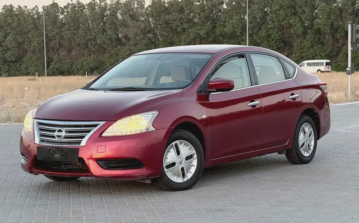 Nissan Sentra S 2016 GCC Specs - Well Maintained-2-2