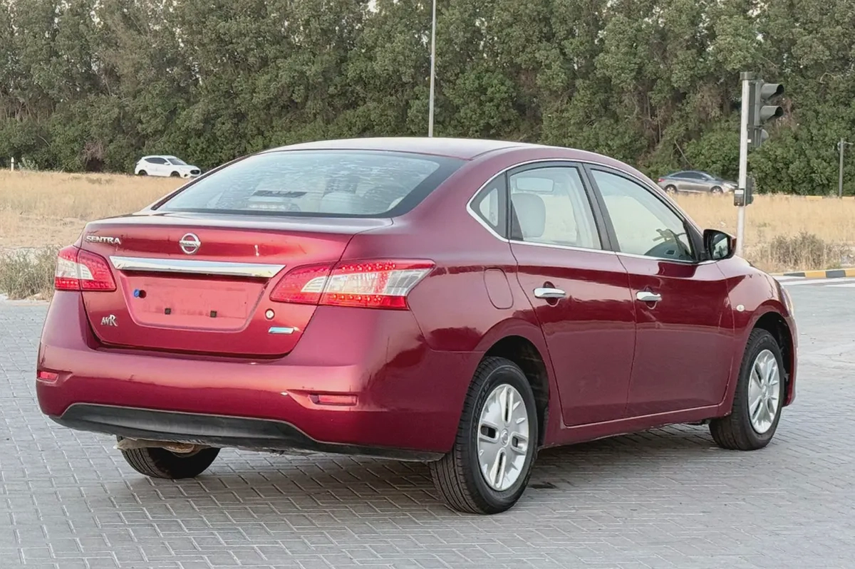 Nissan Sentra S 2016 GCC Specs - Well Maintained-4-4
