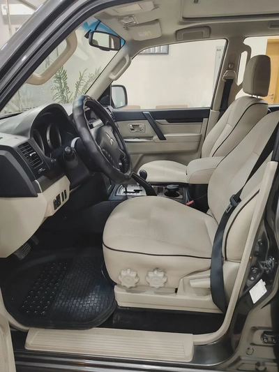 Mitsubishi Pajero GLS 2018 | GCC Specs | Low Mileage | Excellent Condition-7