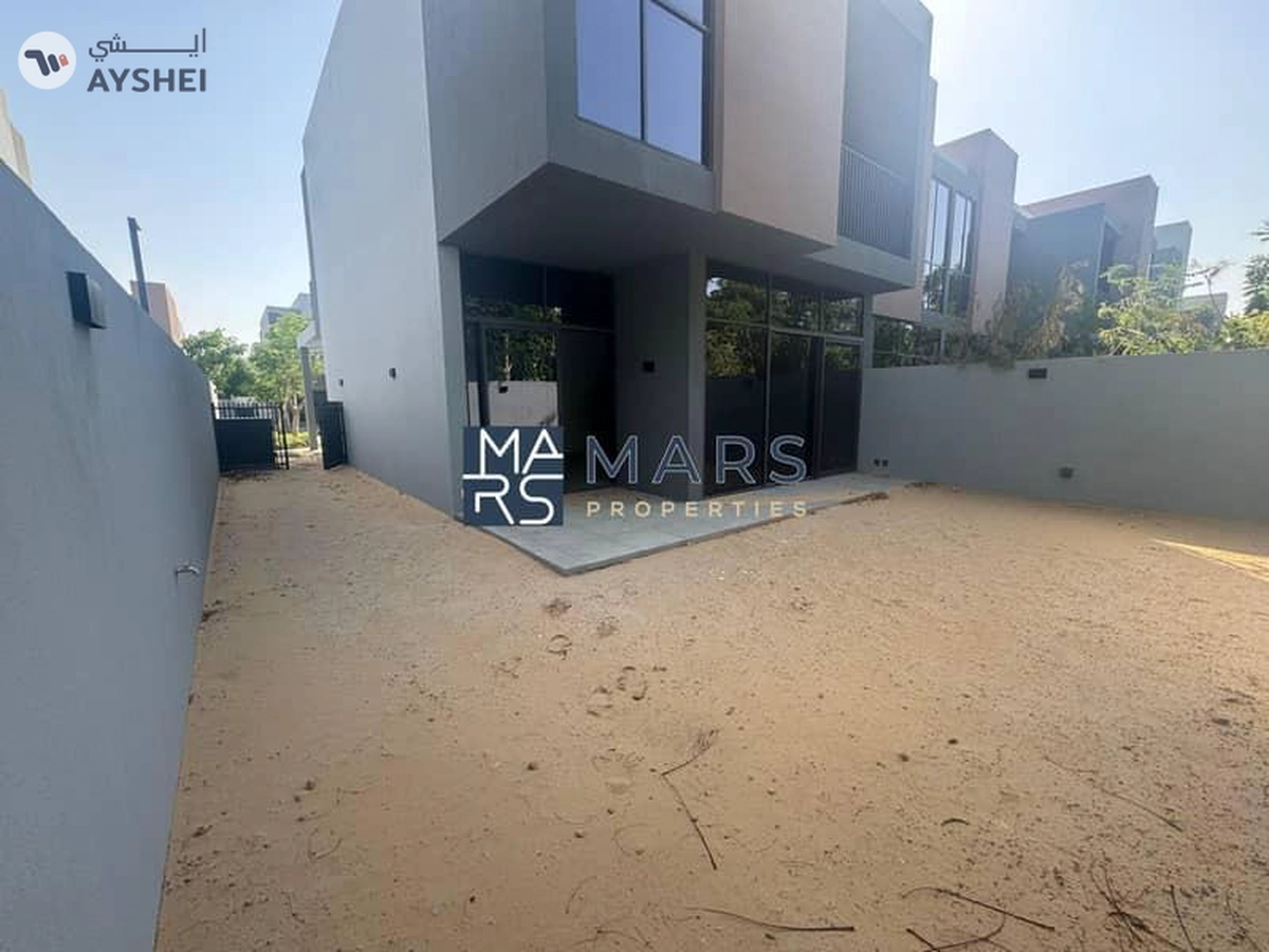 Luxurious brand new 3 bedroom townhouse available all master in Masaar for rent just in 160k-9-9