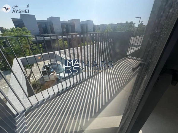 Luxurious brand new 3 bedroom townhouse available all master in Masaar for rent just in 160k