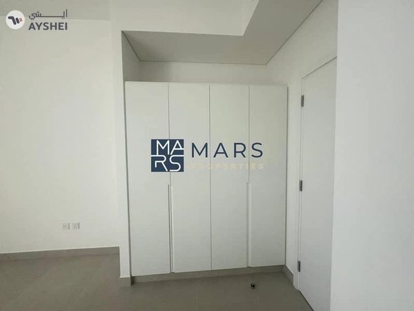 Luxurious brand new 3 bedroom townhouse available all master in Masaar for rent just in 160k