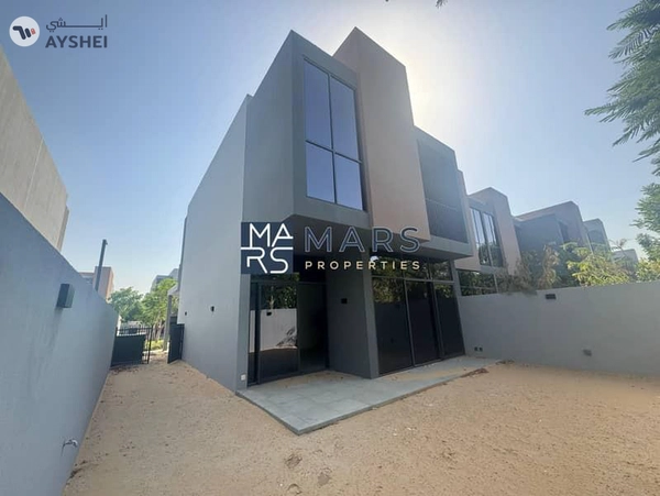 Luxurious brand new 3 bedroom townhouse available all master in Masaar for rent just in 160k