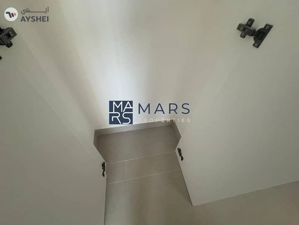 Luxurious brand new 3 bedroom townhouse available all master in Masaar for rent just in 160k