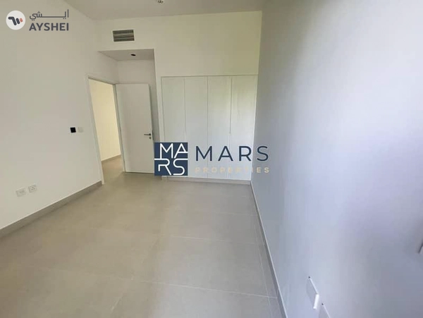 Luxurious brand new 3 bedroom townhouse available all master in Masaar for rent just in 160k