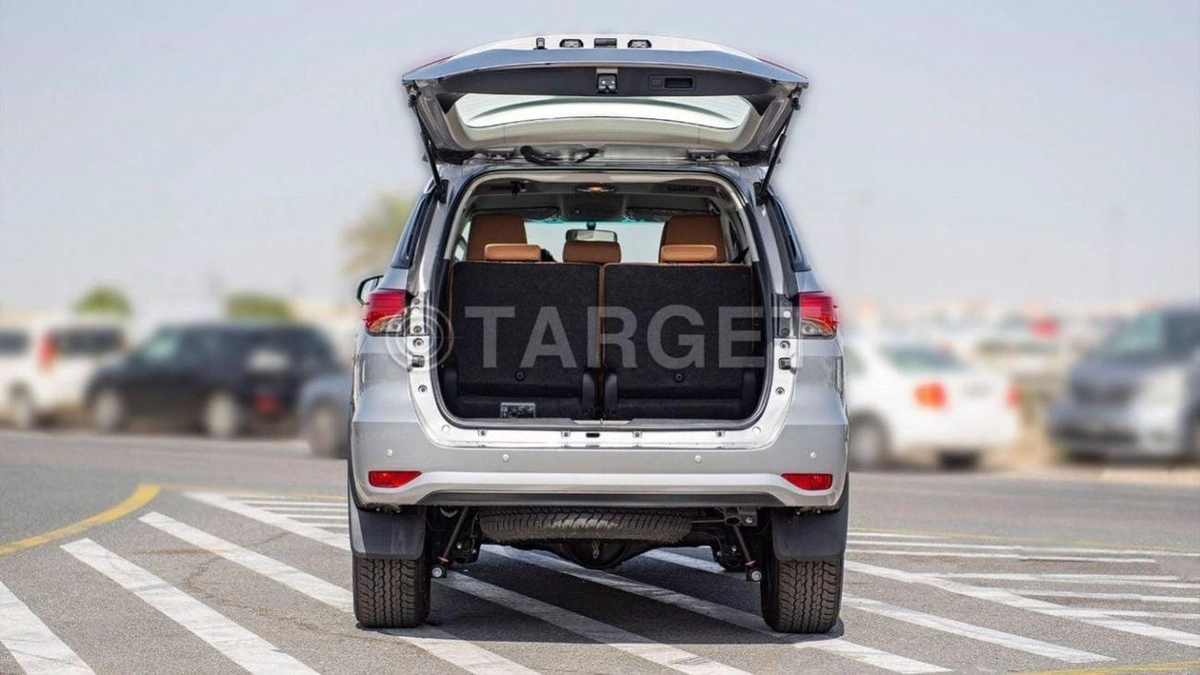 Toyota Fortuner EXR FORTUNER 2.7L 4WD-8-0