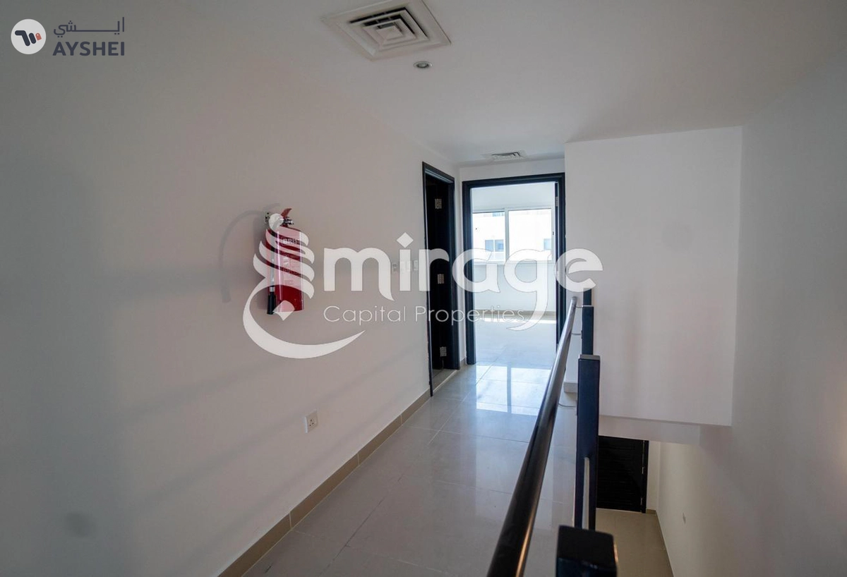 TOWNHOUSE FOR SALE IN DESERT STYLE, AL REEF VILLAS