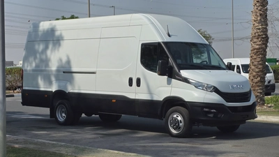 IVECO DAILY (White Automatic)-0