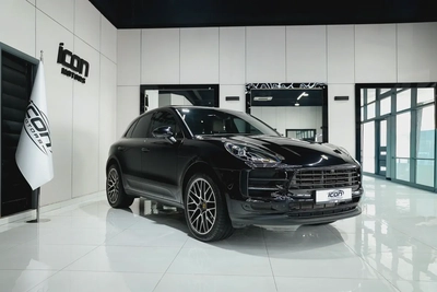 Porsche Macan Standard 2020 | GCC Specs | Low Mileage | Pristine Condition-0
