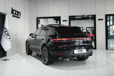 Porsche Macan Standard 2020 | GCC Specs | Low Mileage | Pristine Condition-15