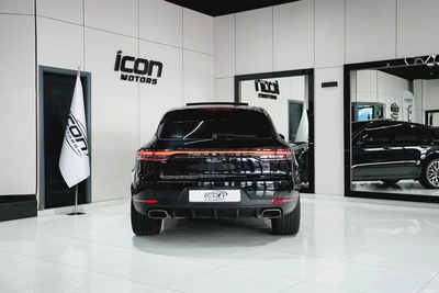 Porsche Macan Standard 2020 | GCC Specs | Low Mileage | Pristine Condition-16