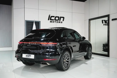 Porsche Macan Standard 2020 | GCC Specs | Low Mileage | Pristine Condition-17