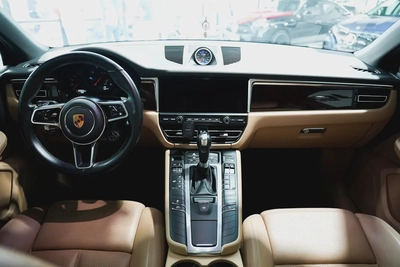 Porsche Macan Standard 2020 | GCC Specs | Low Mileage | Pristine Condition-18