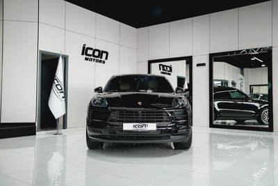 Porsche Macan Standard 2020 | GCC Specs | Low Mileage | Pristine Condition-1