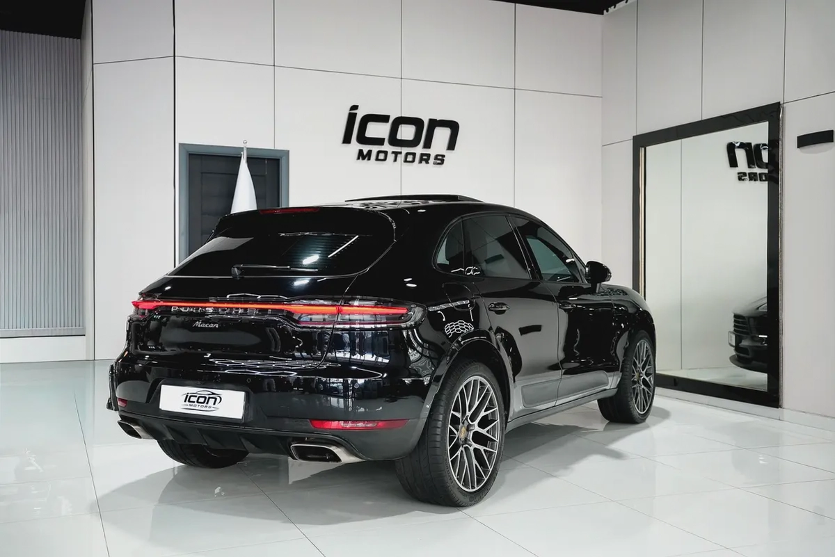 Porsche Macan Standard 2020 | GCC Specs | Low Mileage | Pristine Condition-17-17