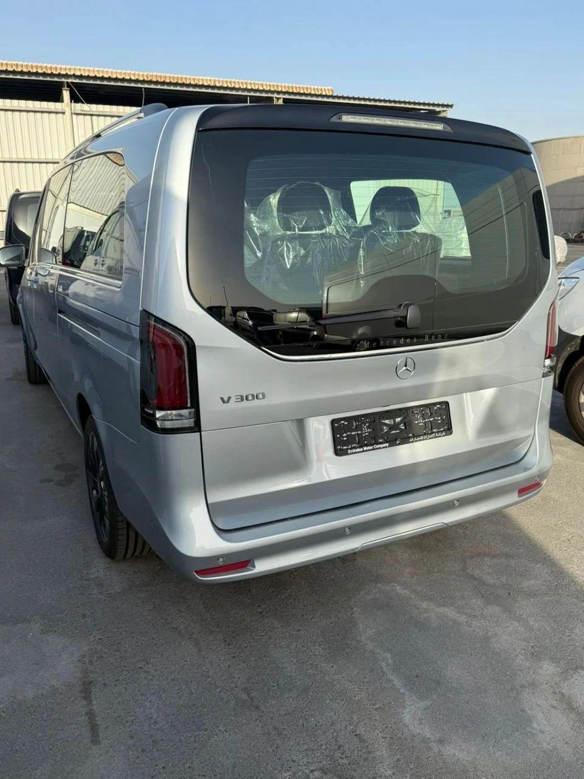 Mercedes Benz V300 Avantgarde Under Agency Warranty 2026 GCC - AED 319,000-8-8