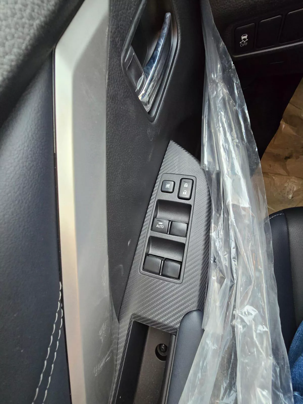 MITSUBISHI XPANDER CROSS-11-11