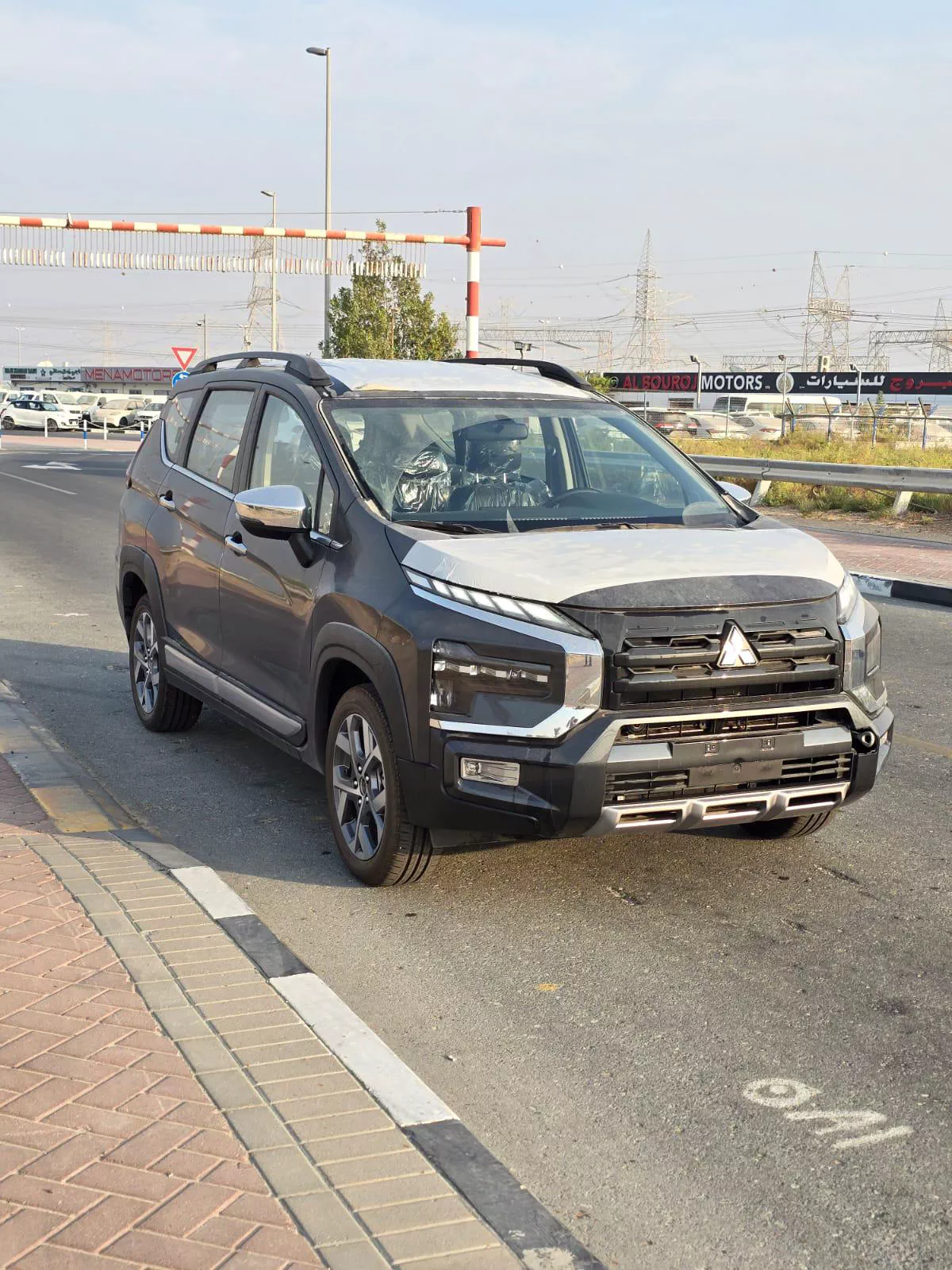MITSUBISHI XPANDER CROSS-8-8