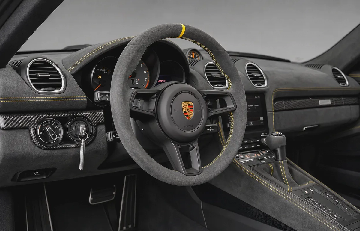Porsche 718 Spyder RS-5-5