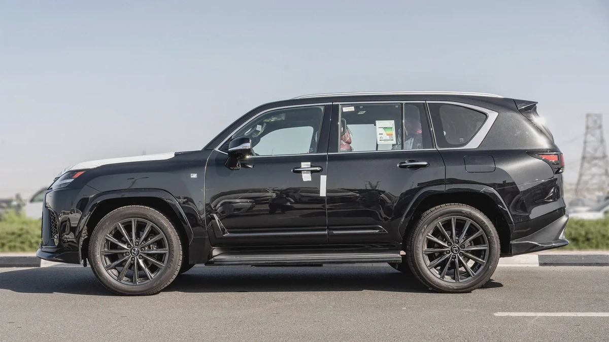 2026 Lexus LX600 F-Sport 3.5L AT Petrol (Black-Red)-2-2