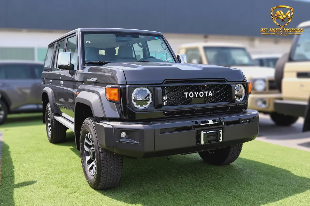 2026 Toyota Land Cruiser 70 Series LC 76 VXR GCC Specs-1-1