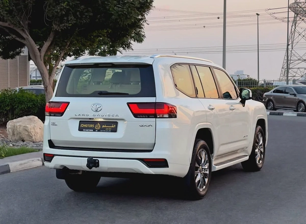 2024 Toyota Land Cruiser GXR 4.0l V6, Dealer Warranty, GCC Specifications