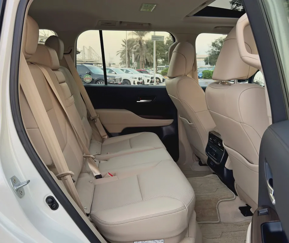 2024 Toyota Land Cruiser GXR 4.0l V6, Dealer Warranty, GCC Specifications-11-11