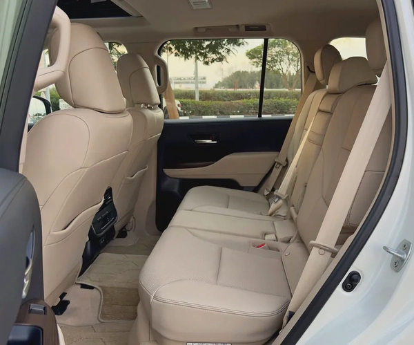 2024 Toyota Land Cruiser GXR 4.0l V6, Dealer Warranty, GCC Specifications
