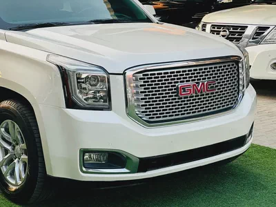 جي إم سي يوكون XL دينالي 2015 خليجي | فل أوبشن رقم 1 | محرك 6.2L V8 بقوة 420 حصان | الشكل الطويل | 8-2