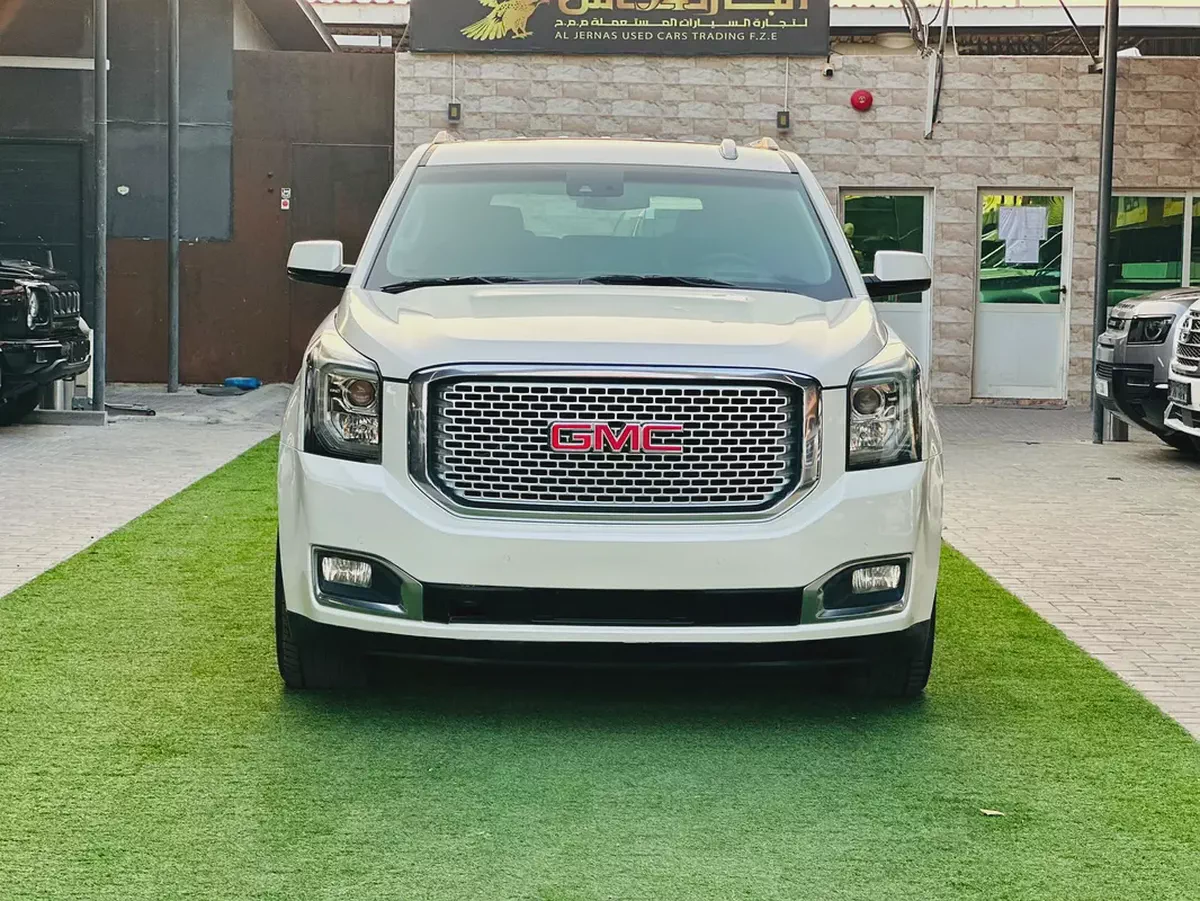 جي إم سي يوكون XL دينالي 2015 خليجي | فل أوبشن رقم 1 | محرك 6.2L V8 بقوة 420 حصان | الشكل الطويل | 8-1-1