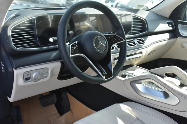 MERCEDES BENZ GLE350 4MATIC 2025 | BLACK