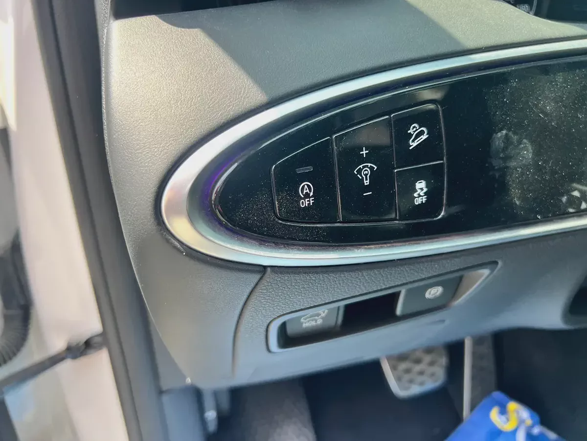 2022 Genesis GV70 Royal Sport - American Specs - GCC Ready!-10-10