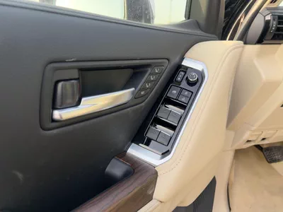Toyota Land Cruiser  EXPORT ONLY - 2026 LC300 VX 4.0L (GCC Specification)-17