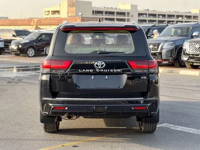 Toyota Land Cruiser  EXPORT ONLY - 2026 LC300 VX 4.0L (GCC Specification)-5