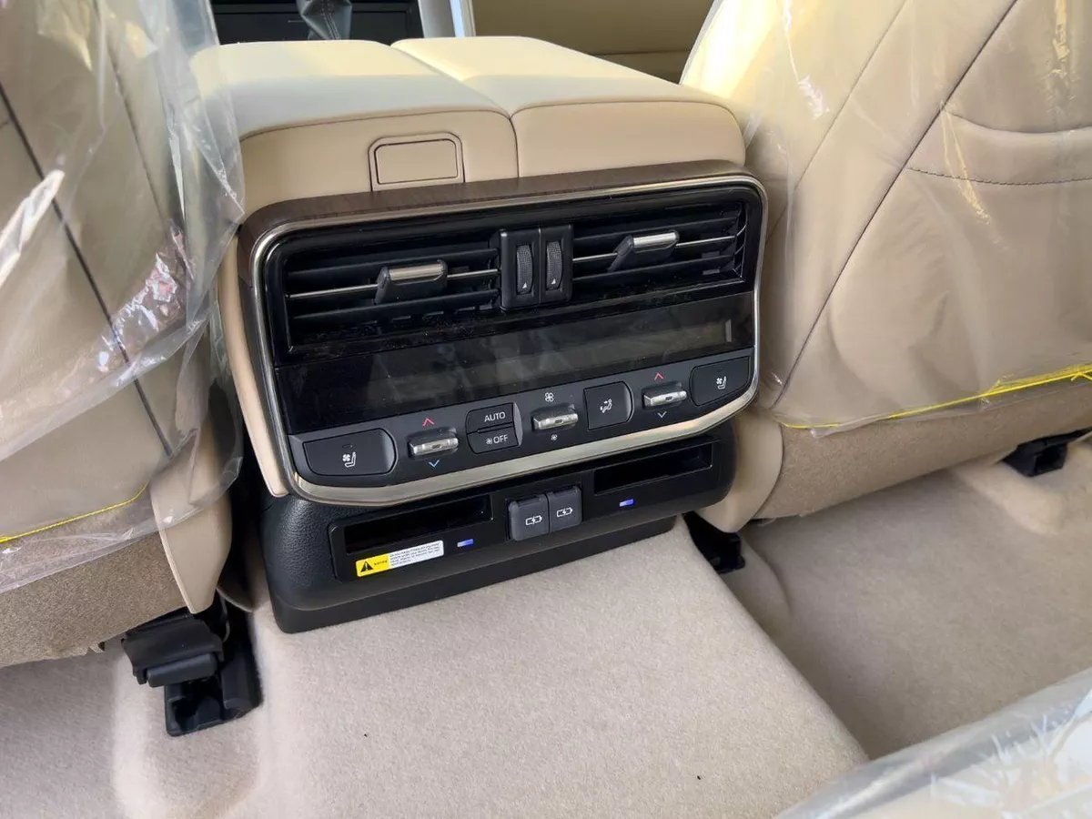 Toyota Land Cruiser  EXPORT ONLY - 2026 LC300 VX 4.0L (GCC Specification)-21-0