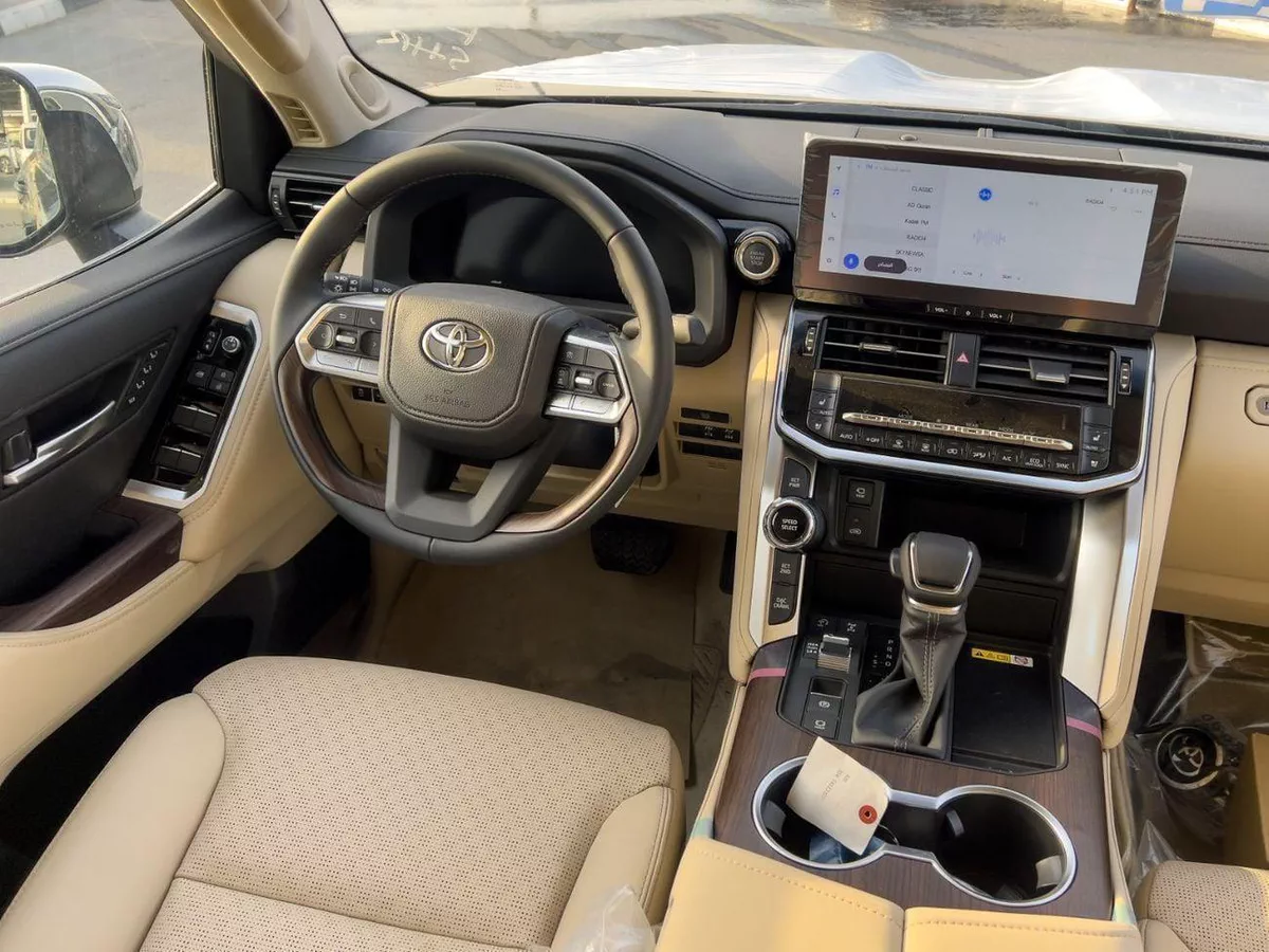 Toyota Land Cruiser  EXPORT ONLY - 2026 LC300 VX 4.0L (GCC Specification)-22-0