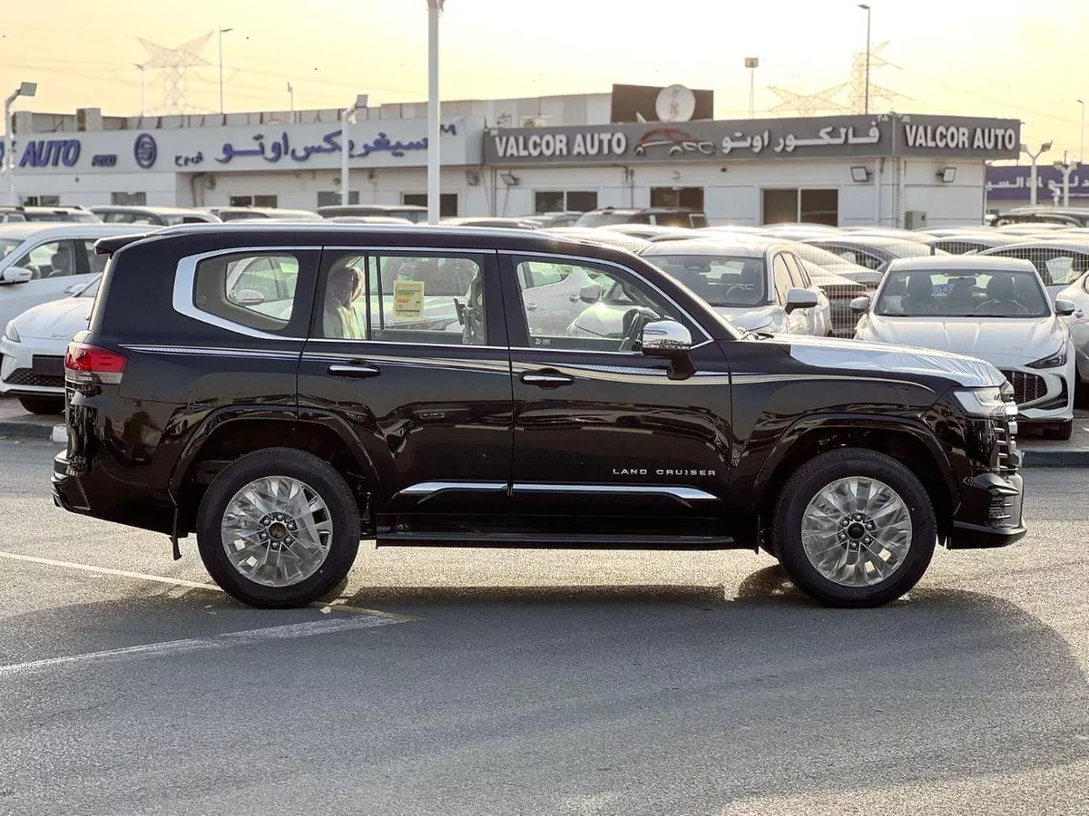 Toyota Land Cruiser  EXPORT ONLY - 2026 LC300 VX 4.0L (GCC Specification)-3-0