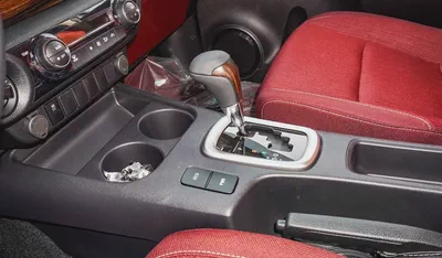 2026 Toyota Hilux Double Cab DLS GCC Specs-11
