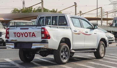 2026 Toyota Hilux Double Cab DLS GCC Specs-4