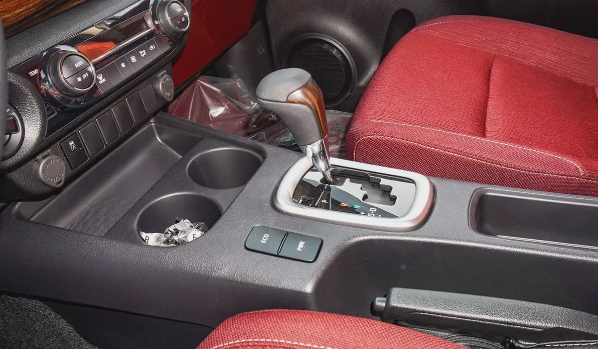 2026 Toyota Hilux Double Cab DLS GCC Specs-11-11