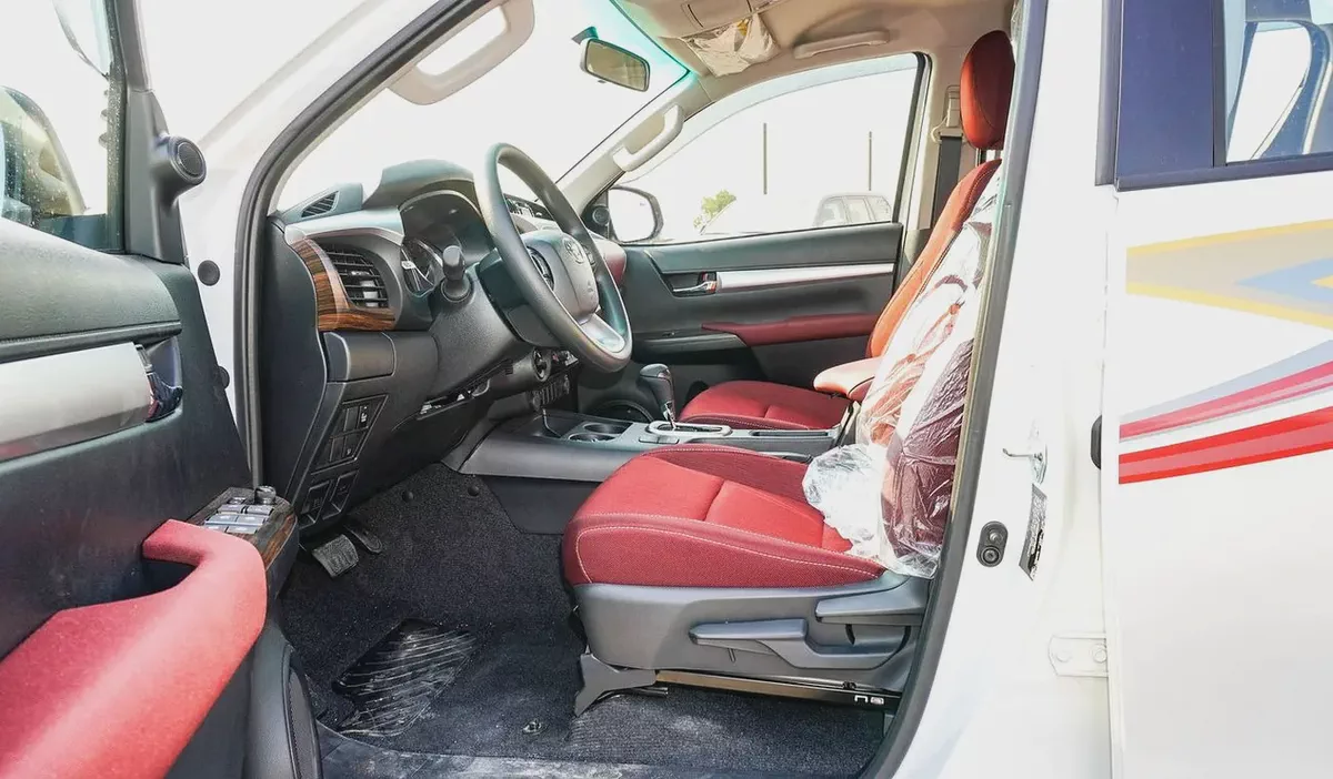 2026 Toyota Hilux Double Cab DLS GCC Specs-12-12