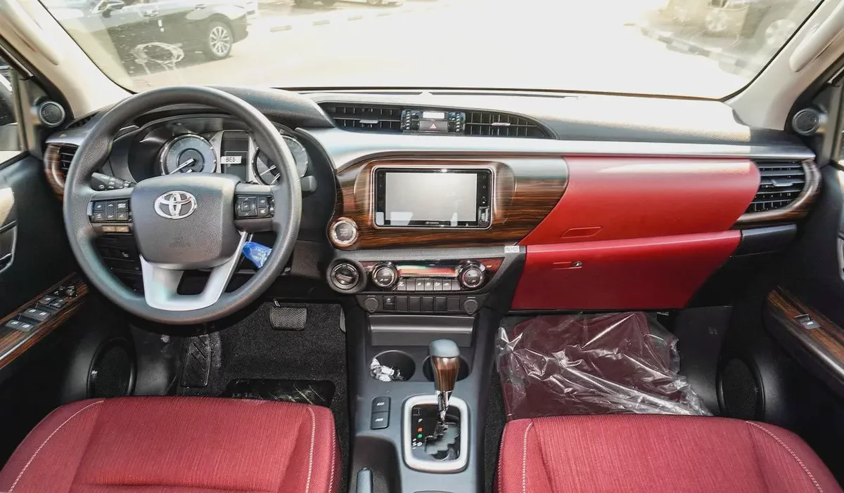 2026 Toyota Hilux Double Cab DLS GCC Specs-7-7